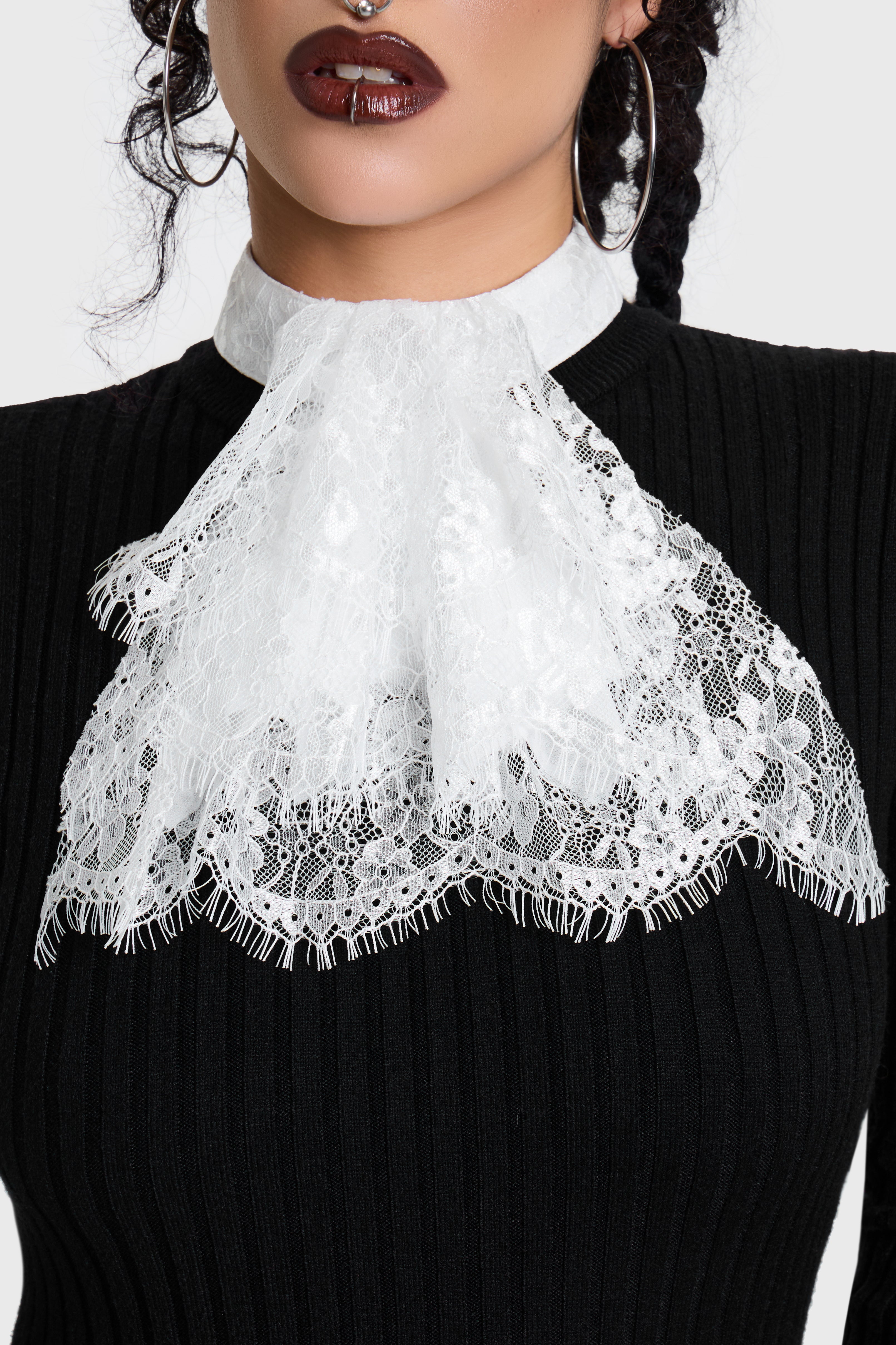 Lace Jabot