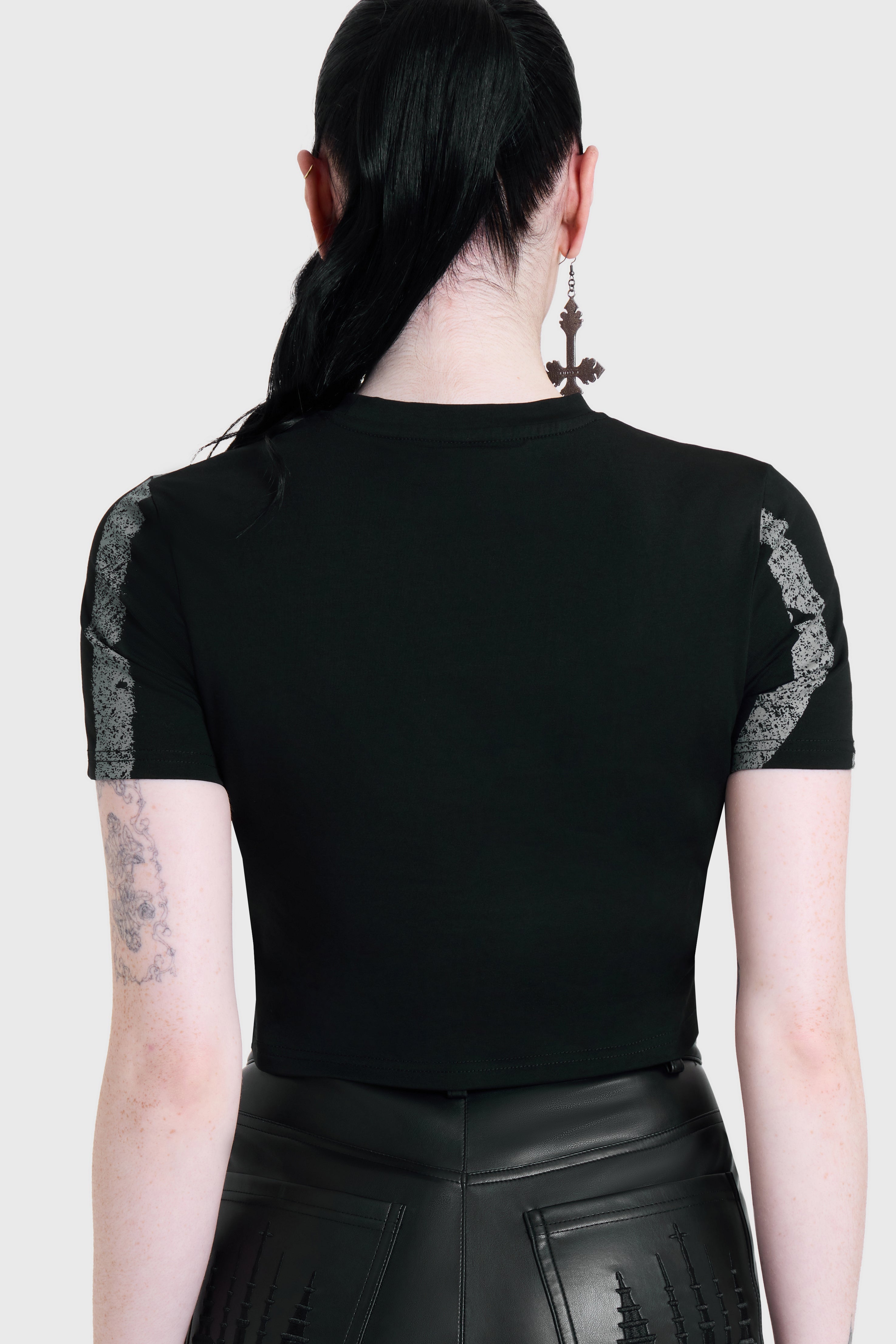 VOICES SPIRAL CROP TOP